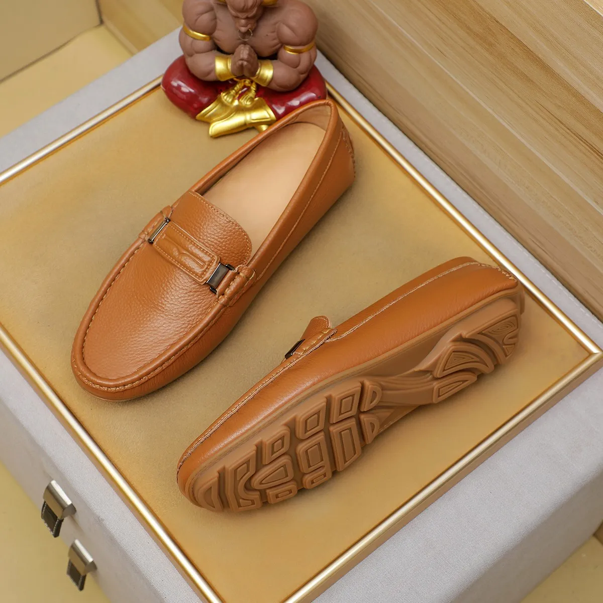 Men's shoes 💰360 💰 LV Louis Vuitton's top-quality Peaches men's shoes 💯Original copy of the official website, the upper is made of imported official website 1:1 material ❌Italian 🇮🇹 cowhide surface, imported pigskin lining. It’s definitely not made with ordinary craftsmanship, it’s the model used by celebrities! The factory’s craftsmanship is designed to create the most perfect shoes for trendy men! Colors available! 38-44 yards